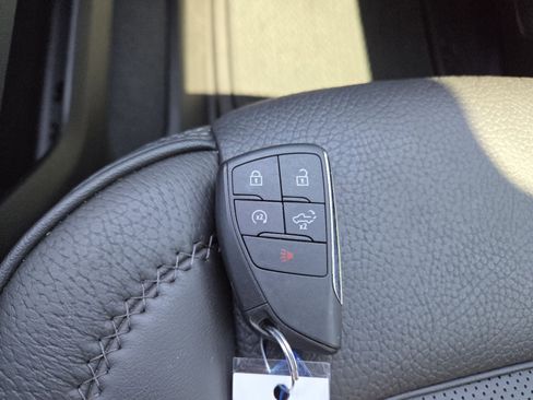 Used 2025 GMC Sierra 1500 Denali AWD/4WD image 39