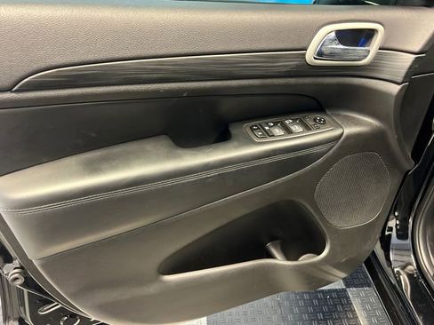 Used 2021 Jeep Grand Cherokee Laredo X RWD image 8