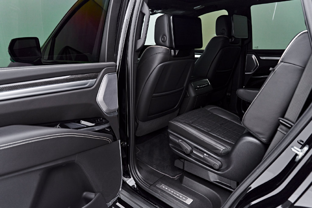 Used 2026 Cadillac Escalade V AWD/4WD image 40