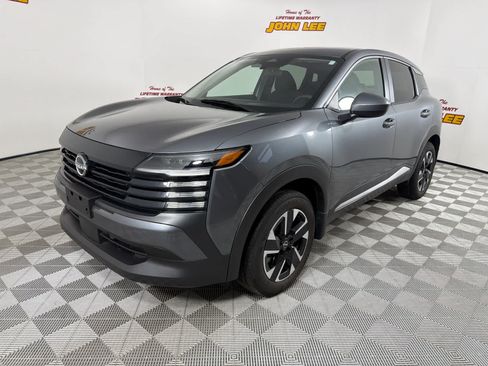 Certified 2025 Nissan Kicks SV w/ Charging Package AWD/4WD image 6