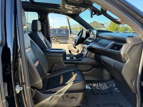 Used 2021 GMC Yukon XL AT4 w/ Technology Package image 25