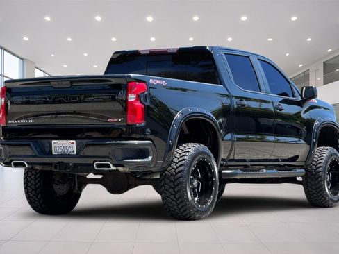 Used 2021 Chevrolet Silverado 1500 RST w/ Convenience Package II AWD/4WD image 4