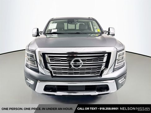 Used 2020 Nissan Titan SL w/ Moonroof Package AWD/4WD image 2
