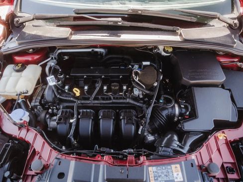 Used 2015 Ford Focus Titanium image 36