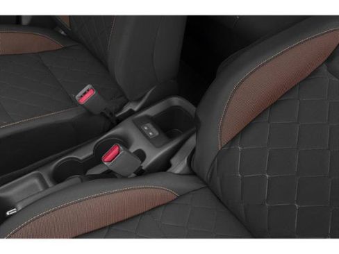Used 2019 Nissan Kicks SR w/ Exterior Package FWD image 17