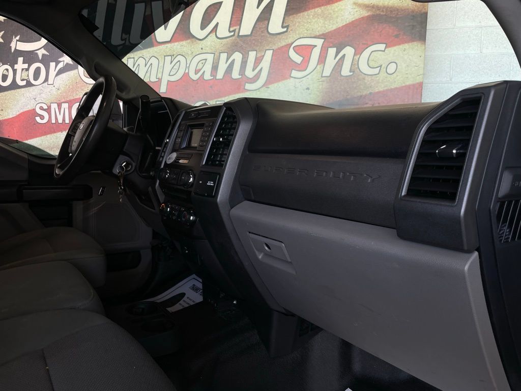 Used 2018 Ford F250 XL w/ Power Equipment Group AWD/4WD image 24