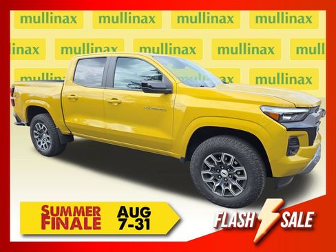 Used 2023 Chevrolet Colorado Z71 w/ Z71 Convenience Package 2 AWD/4WD image 1