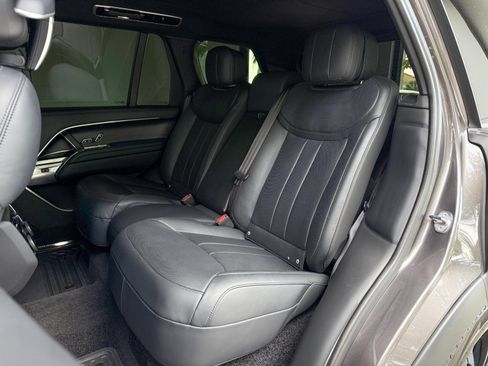 Used 2023 Land Rover Range Rover Long Wheelbase Autobiography AWD/4WD image 26