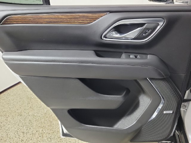 Used 2023 Chevrolet Tahoe High Country RWD image 15