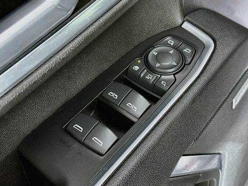 Used 2024 Chevrolet Silverado 2500 LTZ w/ LTZ Premium Package AWD/4WD image 17