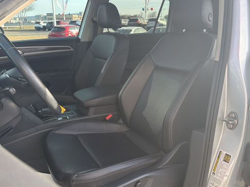 Used 2019 Volkswagen Atlas SE image 11