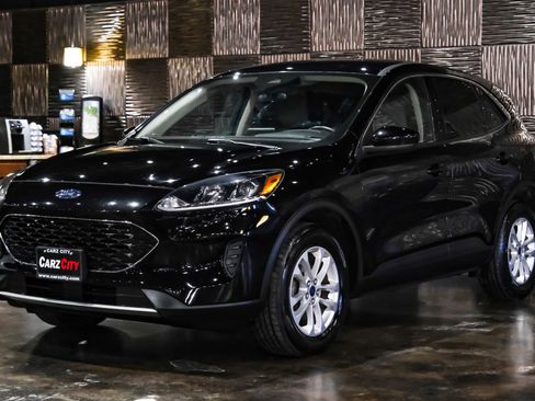 Used 2020 Ford Escape SE AWD/4WD image 6