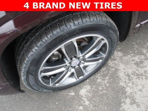 Used 2017 GMC Acadia Denali image 3