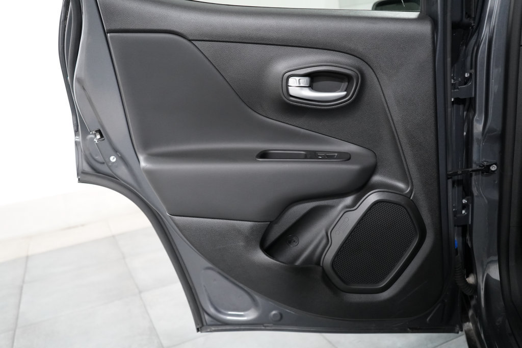 Used 2023 Jeep Renegade Limited AWD/4WD image 31