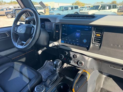 Certified 2023 Ford Bronco Badlands w/ Sasquatch Package image 20