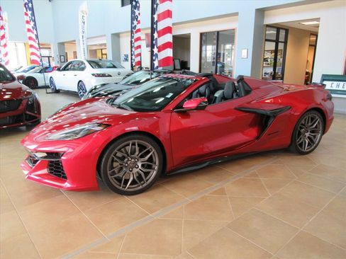 Used 2025 Chevrolet Corvette Z06 image 4