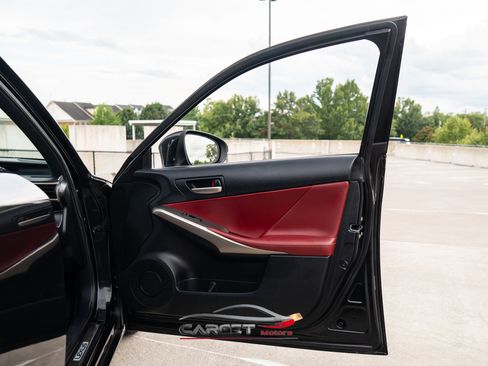 Used 2018 Lexus IS 300 F Sport w/ F Sport Package image 41