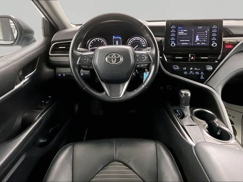 Used 2023 Toyota Camry SE FWD image 8