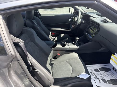 New 2025 Nissan Z Performance w/ Floor Mat Package RWD image 17
