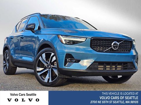 Certified 2024 Volvo XC40 B5 Plus w/ Protection Package Premier image 1