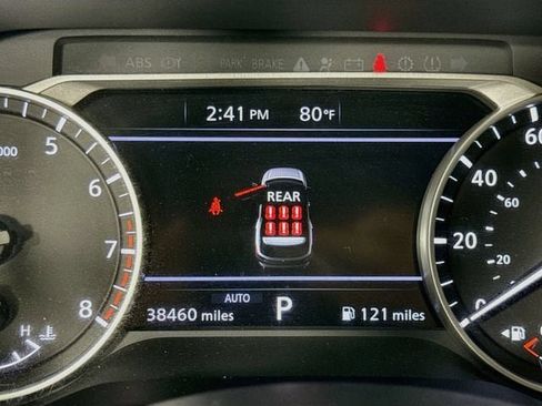 Used 2025 Nissan Pathfinder SV AWD/4WD image 12