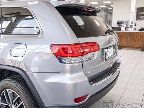 Used 2018 Jeep Grand Cherokee Limited AWD/4WD image 14