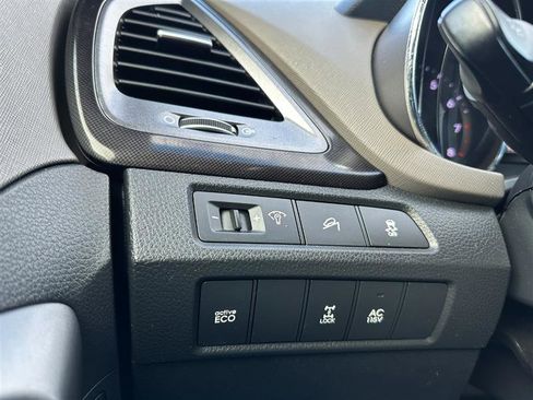 Used 2013 Hyundai Santa Fe Limited image 34