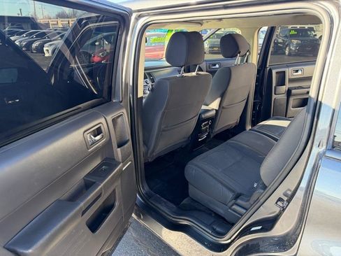 Used 2017 Ford Flex SE FWD image 11