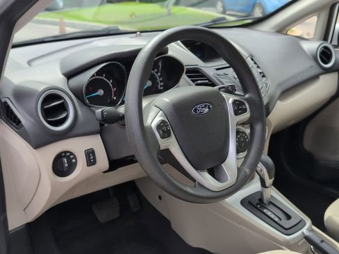 Used 2019 Ford Fiesta SE FWD image 12
