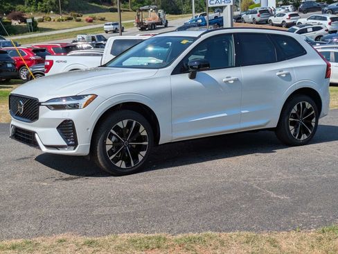 Used 2026 Volvo XC60 B5 Plus w/ Protection Package Premier AWD/4WD image 2