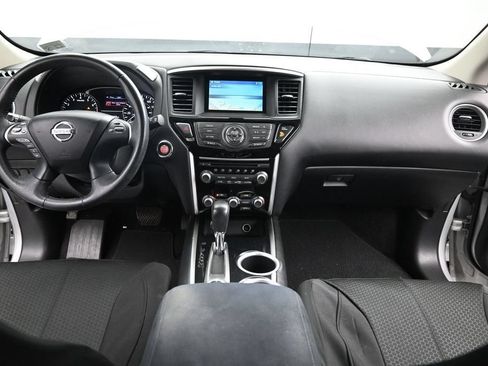 Used 2013 Nissan Pathfinder SV w/ Trailer Tow Pkg AWD/4WD image 32