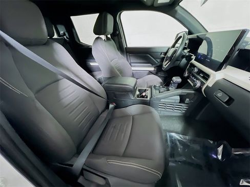 Used 2024 Toyota Tacoma TRD Off-Road image 24