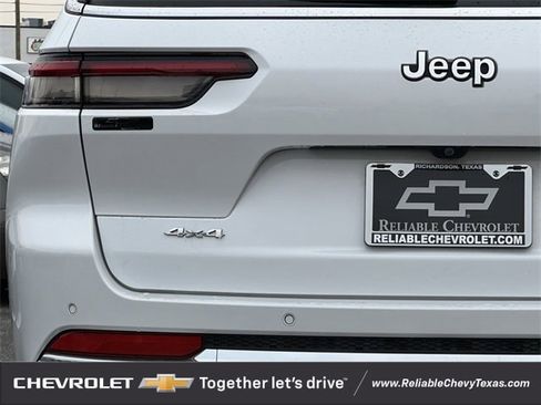 Used 2023 Jeep Grand Cherokee L Overland w/ Advanced Protech Group III image 6