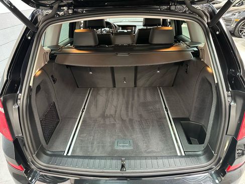 Used 2017 BMW X3 xDrive28i AWD/4WD image 12