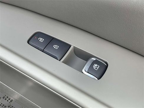 New 2026 Kia Carnival EX image 13