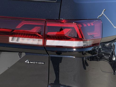 New 2026 Volkswagen Atlas Peak Edition AWD/4WD image 9