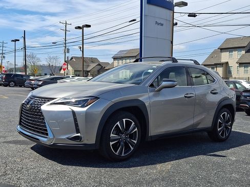 Used 2019 Lexus UX 200 w/ Accessory Package 2 FWD image 3
