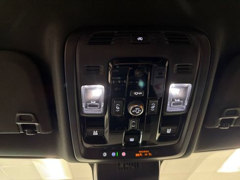 New 2026 GMC Yukon AT4 Ultimate w/ LPO, Floor Liner Package AWD/4WD image 17