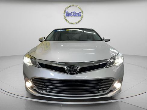 Used 2014 Toyota Avalon Limited w/ Technology Package FWD image 8