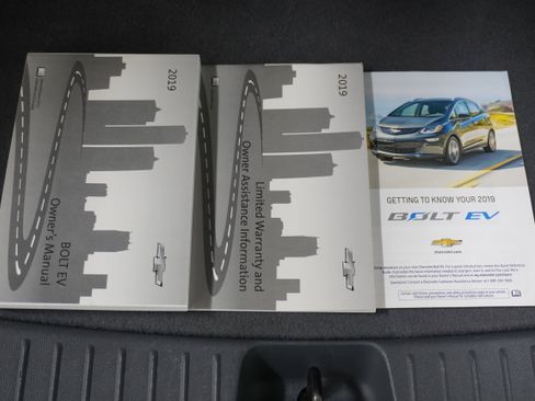 Used 2019 Chevrolet Bolt Premier w/ Infotainment Package image 22