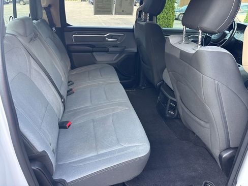 Used 2019 RAM 1500 Big Horn AWD/4WD image 38