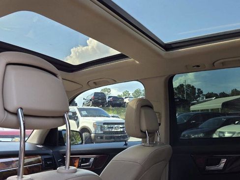 Used 2010 Mercedes-Benz GLK 350 4MATIC image 16