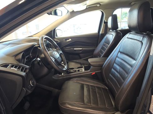 Used 2019 Ford Escape Titanium AWD/4WD image 14
