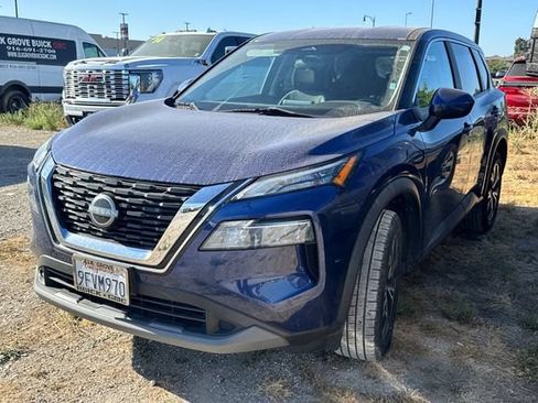 Used 2023 Nissan Rogue SV FWD image 8
