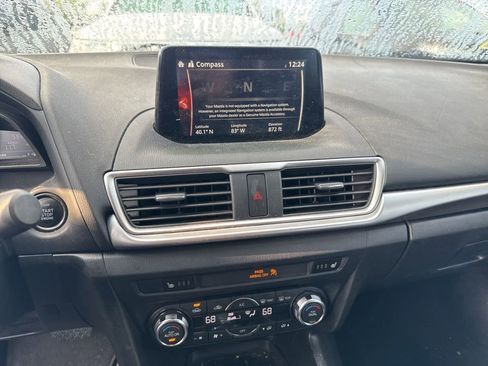 Used 2017 MAZDA MAZDA3 Touring FWD image 8