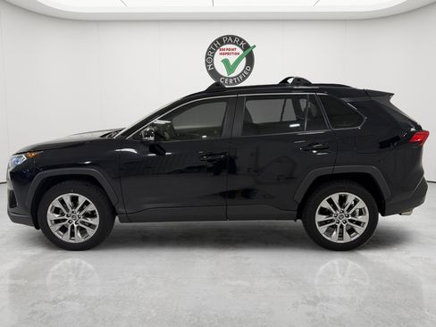 Used 2019 Toyota RAV4 XLE Premium AWD/4WD image 2
