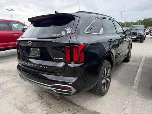 Used 2021 Kia Sorento EX FWD image 3