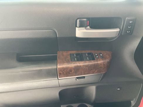 Used 2013 Toyota Tundra Platinum image 13