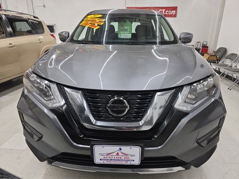 Used 2020 Nissan Rogue S image 2