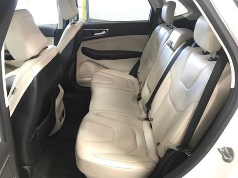 Used 2022 Ford Edge Titanium AWD/4WD image 10